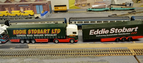 Stobart diecast curtainside - stobart,